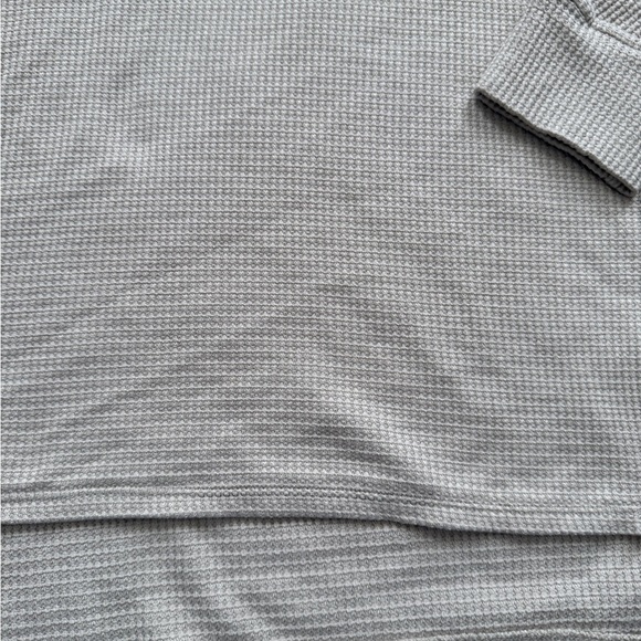 American Eagle Long Sleeve - Picture 5 of 8